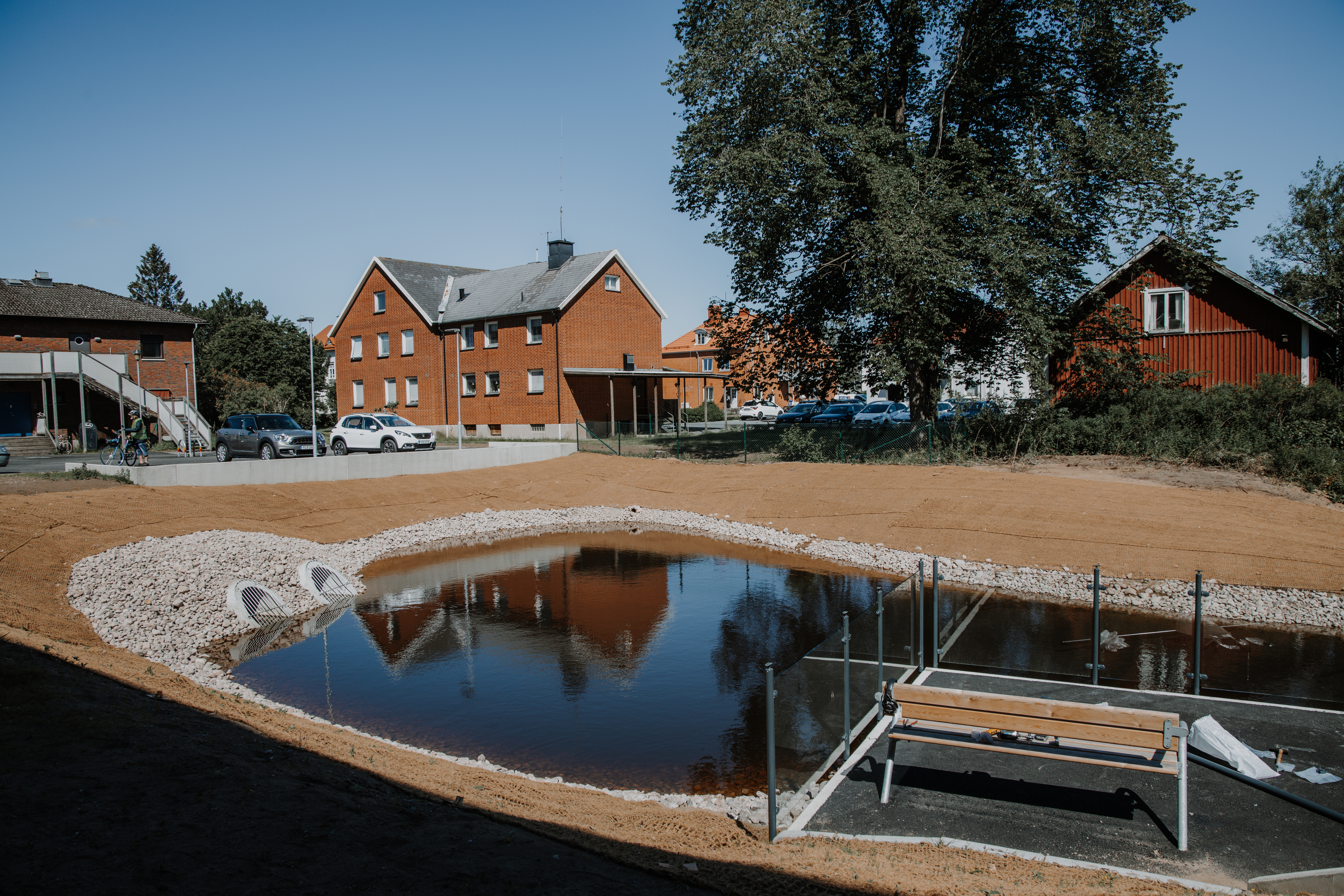 Anläggning av damm vid Mejeriets vård- och omsorgsboende i Skillingaryd utfört av Söderqvist Gräv AB